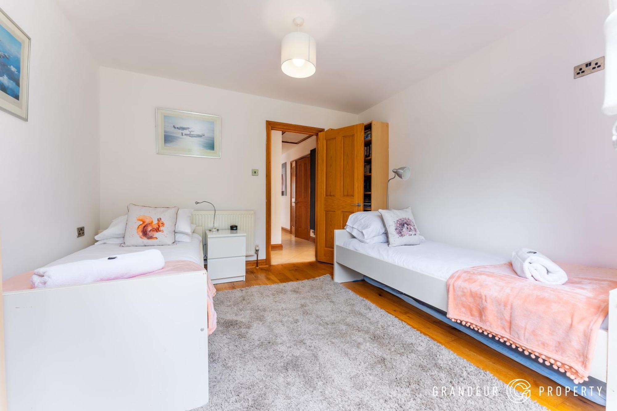 Bracken Bliss By Grandeur Property Ferndown Bagian luar foto